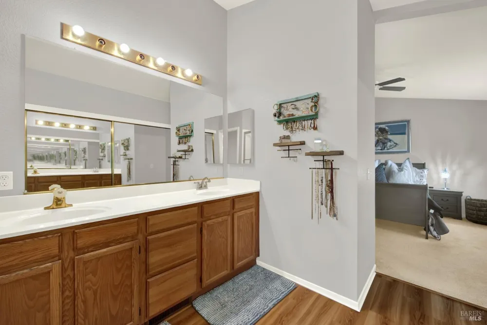 832 Vassar Drive Vacaville, CA 95687