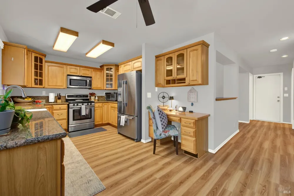 832 Vassar Drive Vacaville, CA 95687
