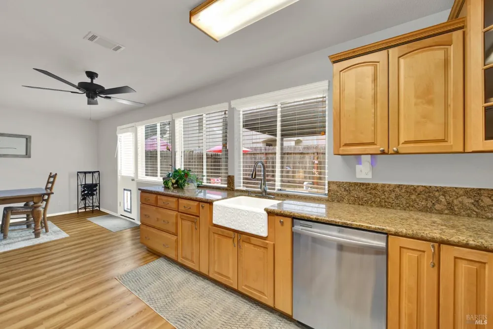 832 Vassar Drive Vacaville, CA 95687