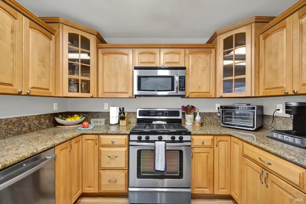 832 Vassar Drive Vacaville, CA 95687