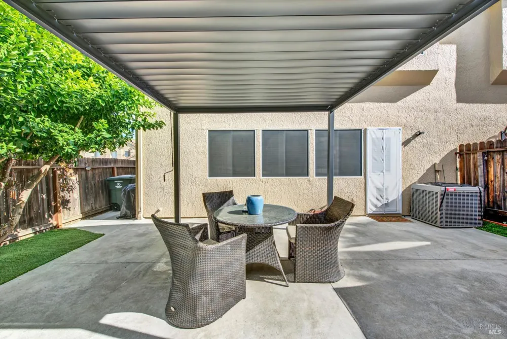 832 Vassar Drive Vacaville, CA 95687