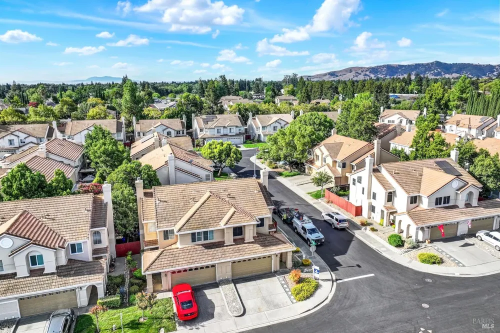 832 Vassar Drive Vacaville, CA 95687