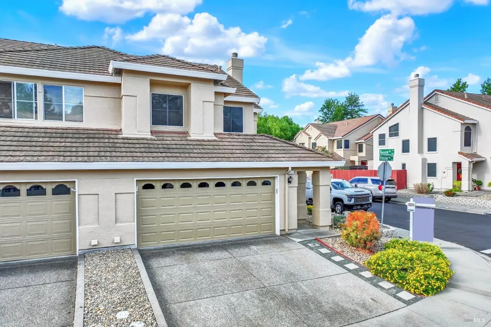 832 Vassar Drive Vacaville, CA 95687