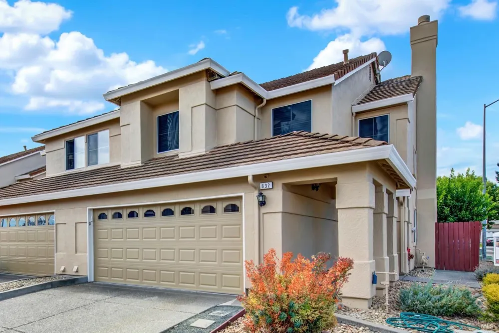 832 Vassar Drive Vacaville, CA 95687
