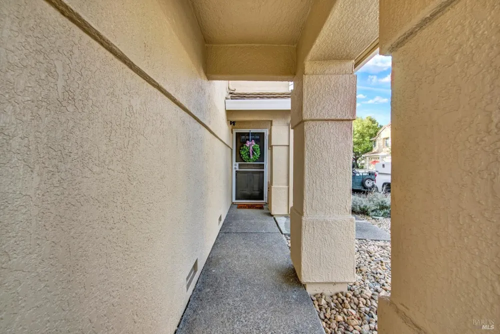 832 Vassar Drive Vacaville, CA 95687