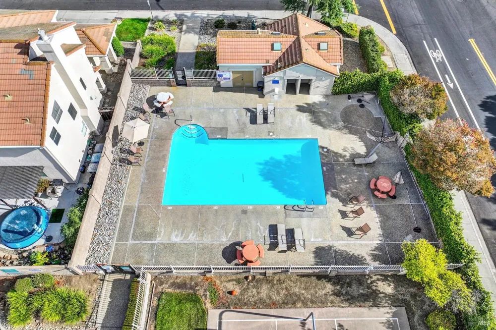 832 Vassar Drive Vacaville, CA 95687