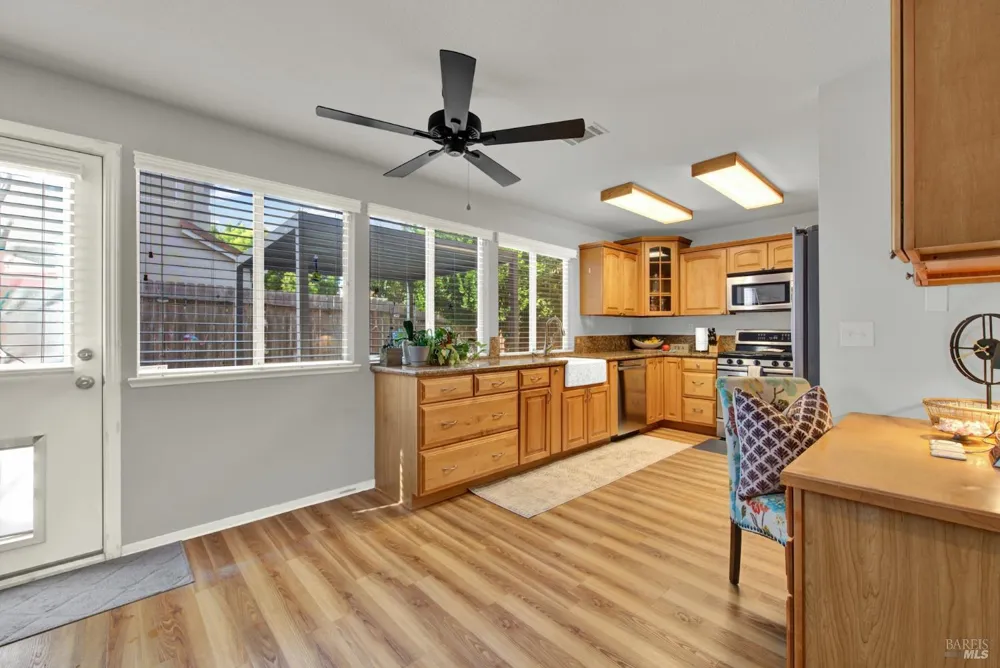 832 Vassar Drive Vacaville, CA 95687
