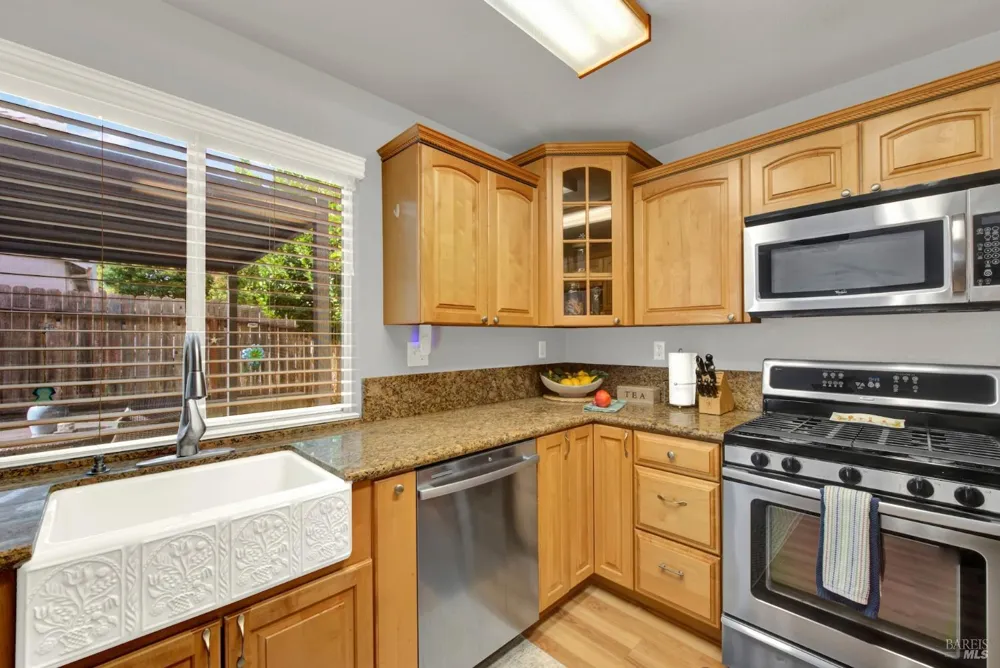 832 Vassar Drive Vacaville, CA 95687