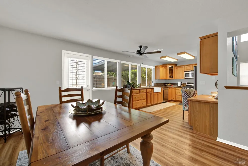 832 Vassar Drive Vacaville, CA 95687
