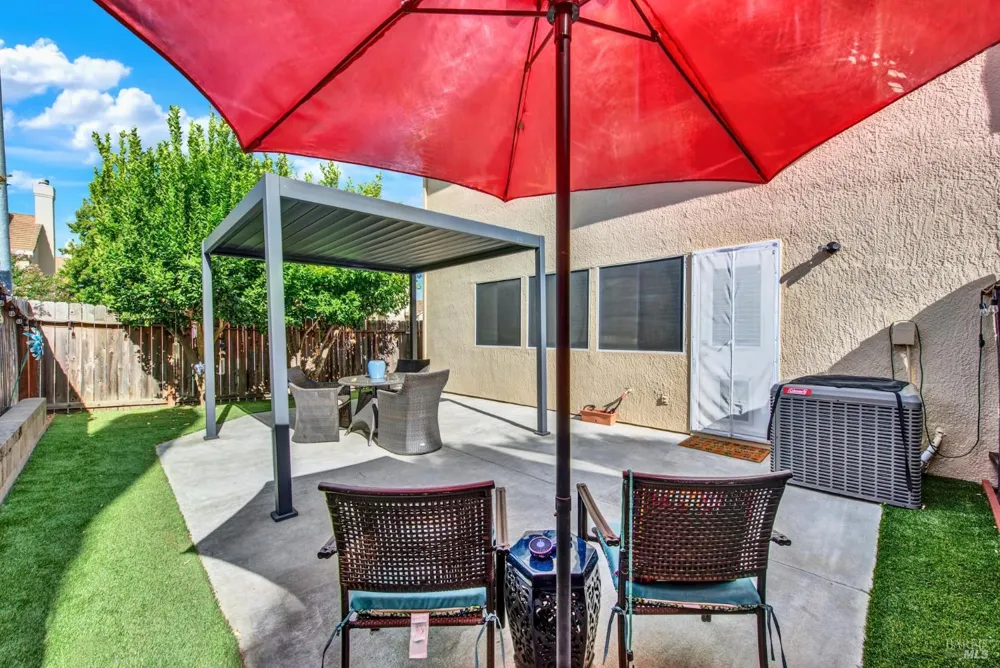 832 Vassar Drive Vacaville, CA 95687