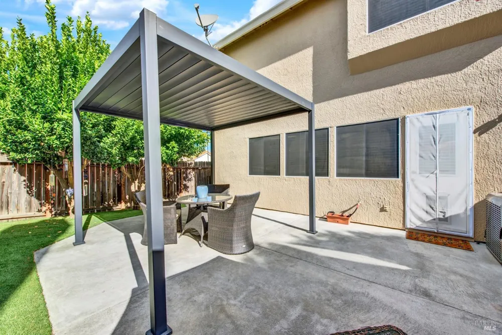 832 Vassar Drive Vacaville, CA 95687