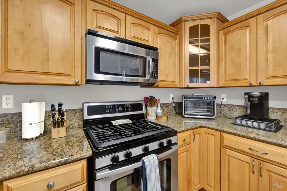 832 Vassar Drive Vacaville, CA 95687