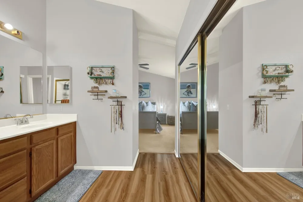 832 Vassar Drive Vacaville, CA 95687