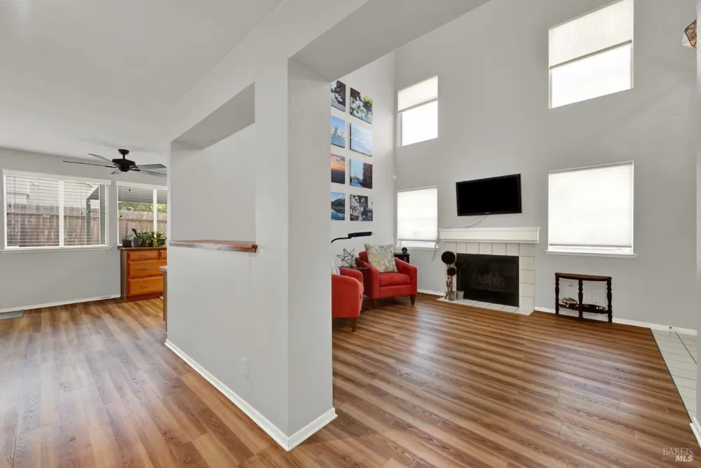 832 Vassar Drive Vacaville, CA 95687