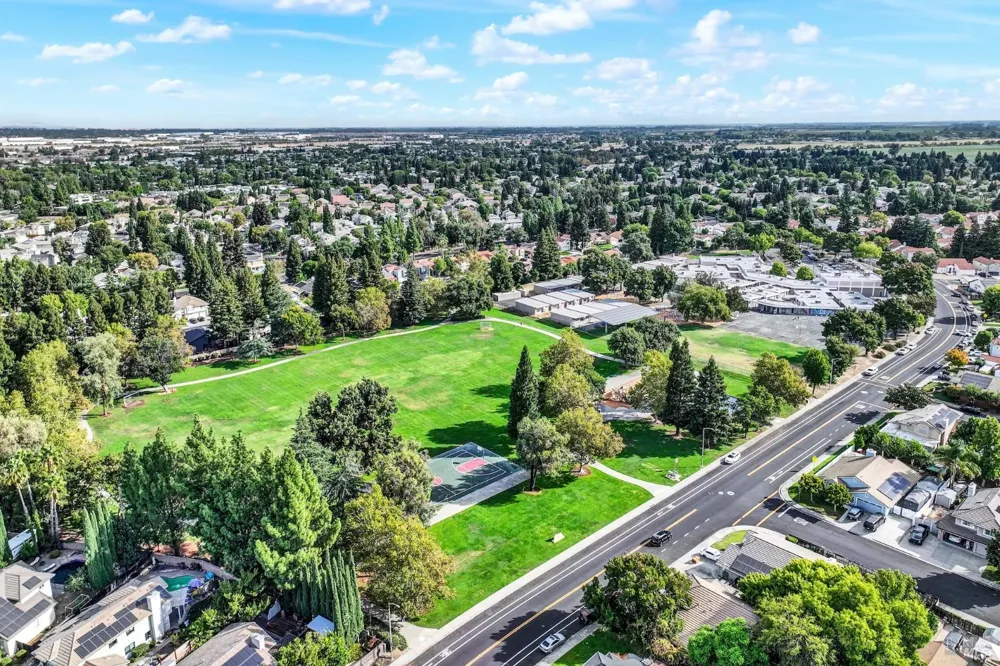 832 Vassar Drive Vacaville, CA 95687