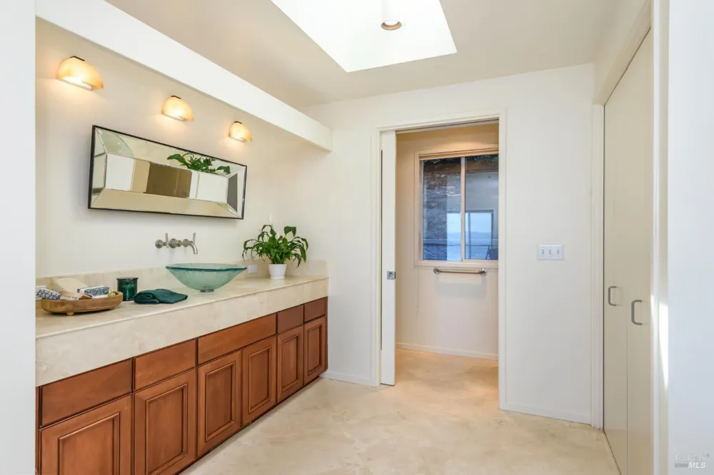 4633 Paradise Drive Tiburon, CA 94920