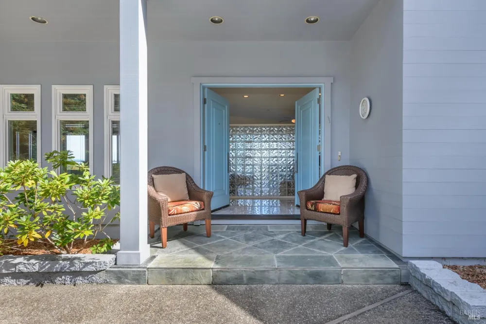 4633 Paradise Drive Tiburon, CA 94920