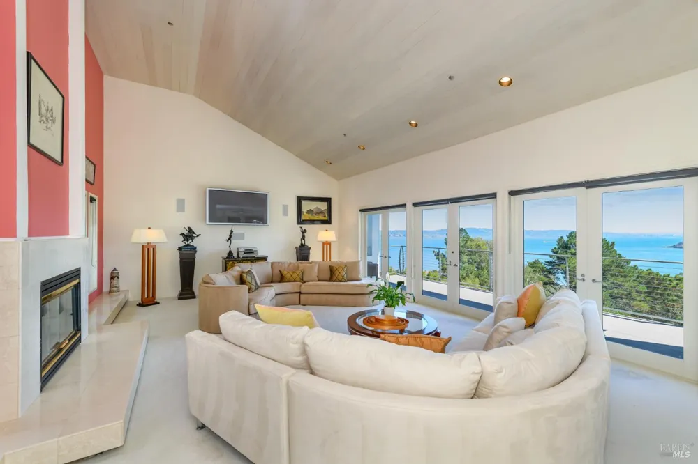 4633 Paradise Drive Tiburon, CA 94920