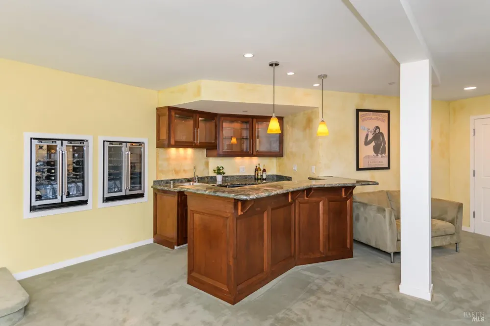4633 Paradise Drive Tiburon, CA 94920
