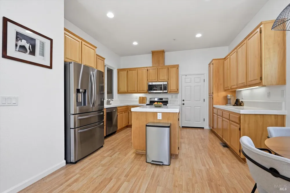 465 Riesling Street Cloverdale, CA 95425