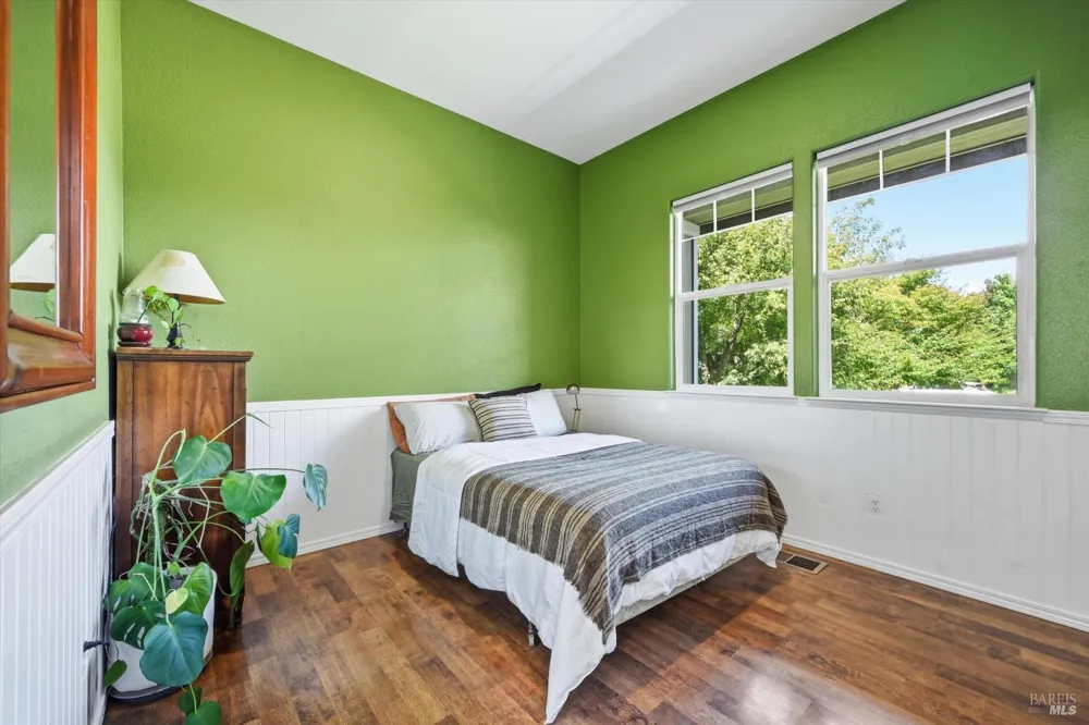 465 Riesling Street Cloverdale, CA 95425