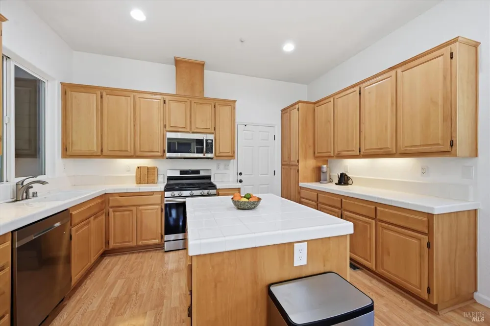 465 Riesling Street Cloverdale, CA 95425