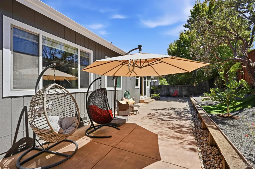 465 Riesling Street Cloverdale, CA 95425
