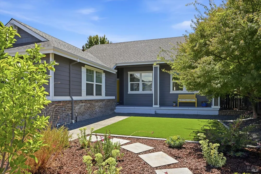 465 Riesling Street Cloverdale, CA 95425