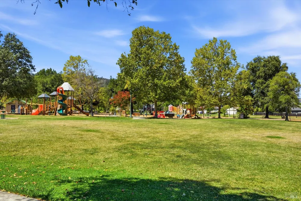 465 Riesling Street Cloverdale, CA 95425