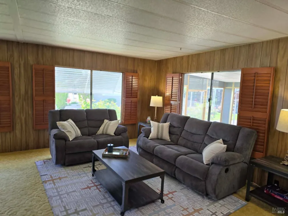 246 Parque Cabana Rohnert Park, CA 94928