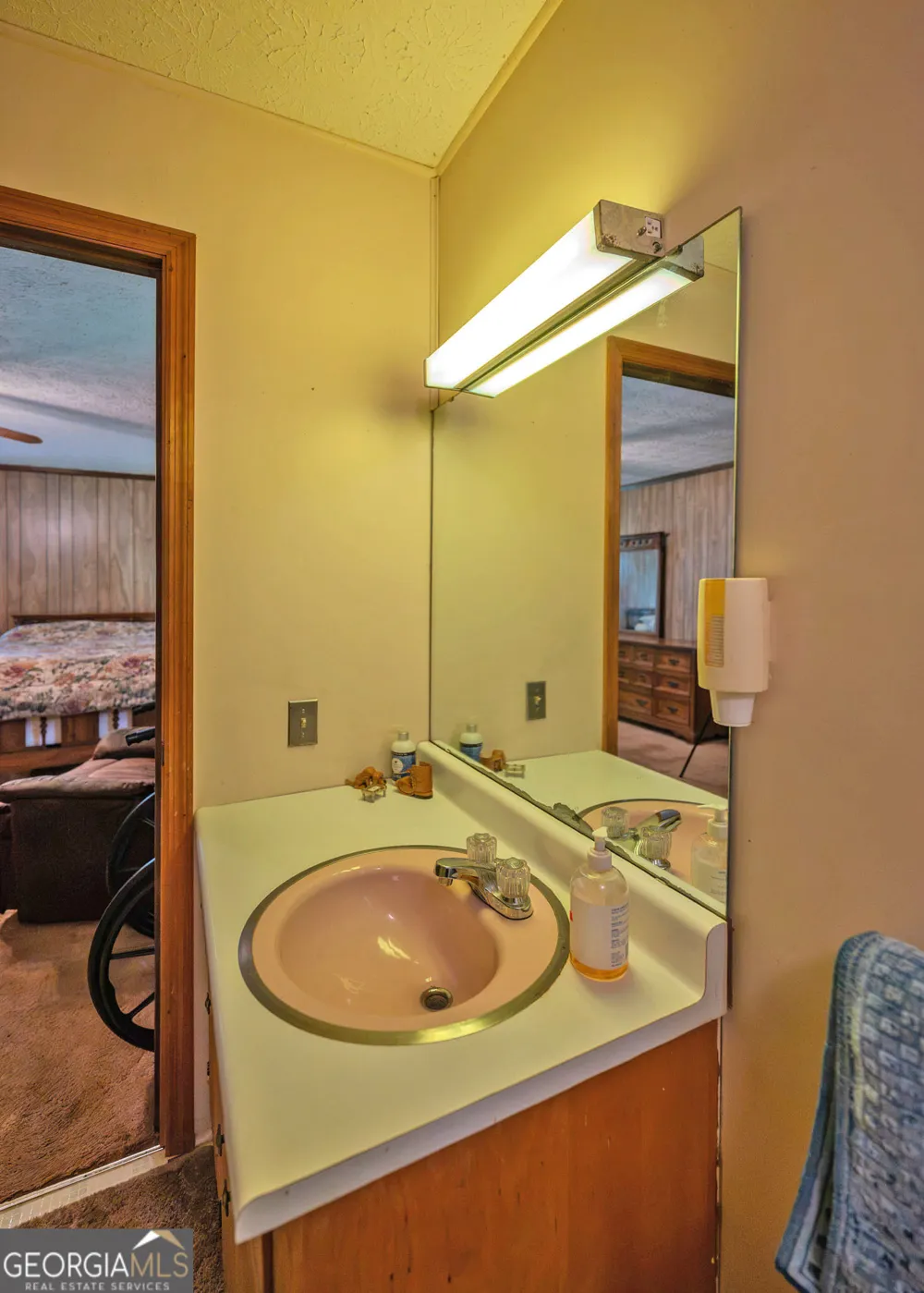 1524 Welcome Home RD Mount Airy, GA 30563