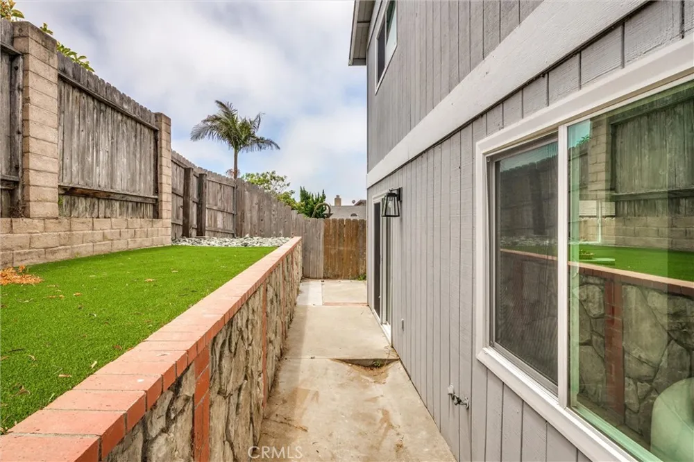 1215 S 16th Grover Beach, CA 93433