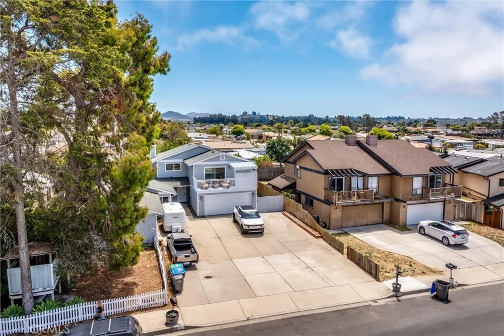 1215 S 16th Grover Beach, CA 93433