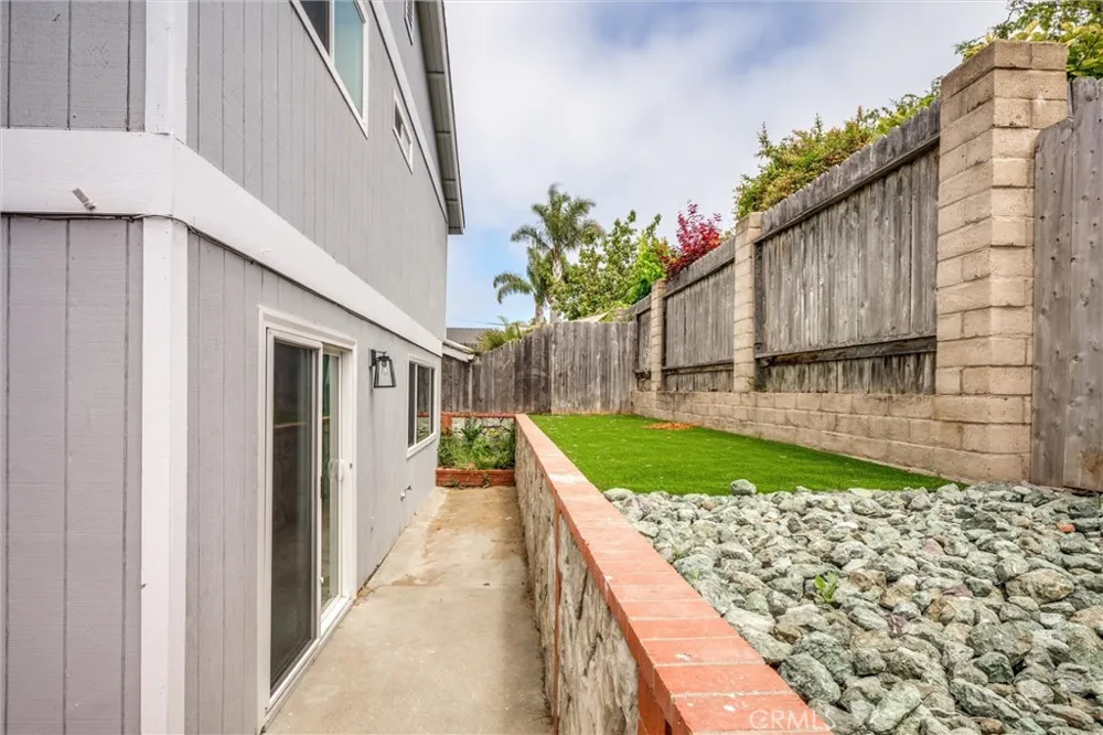 1215 S 16th Grover Beach, CA 93433
