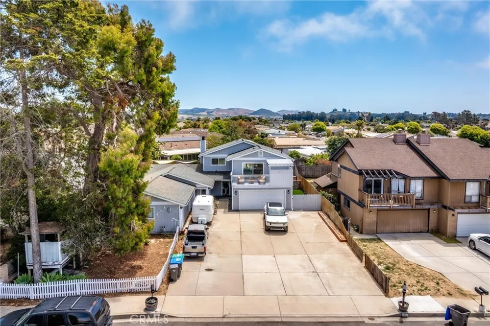 1215 S 16th Grover Beach, CA 93433