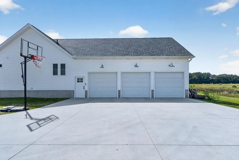 11174 Easton Road Rives Township, MI 49277