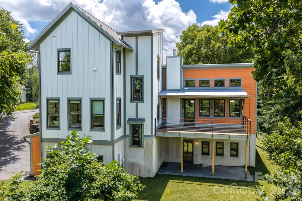 31 Grey River Run Woodfin, NC 28804