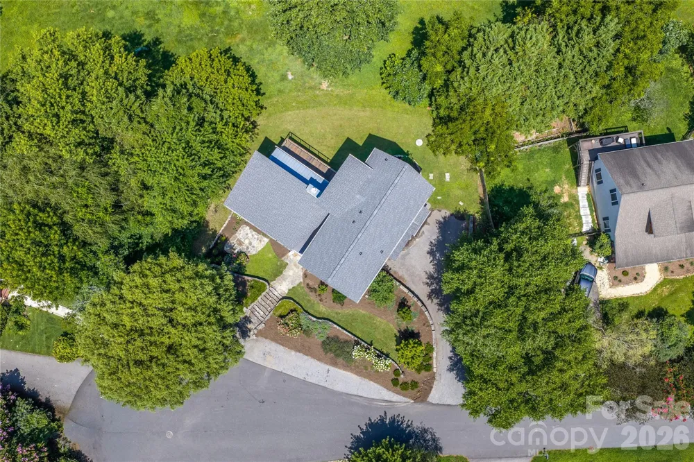 31 Grey River Run Woodfin, NC 28804