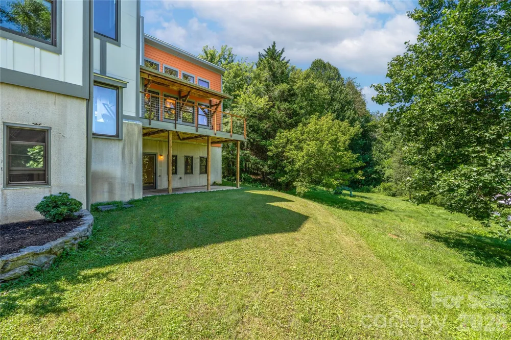 31 Grey River Run Woodfin, NC 28804