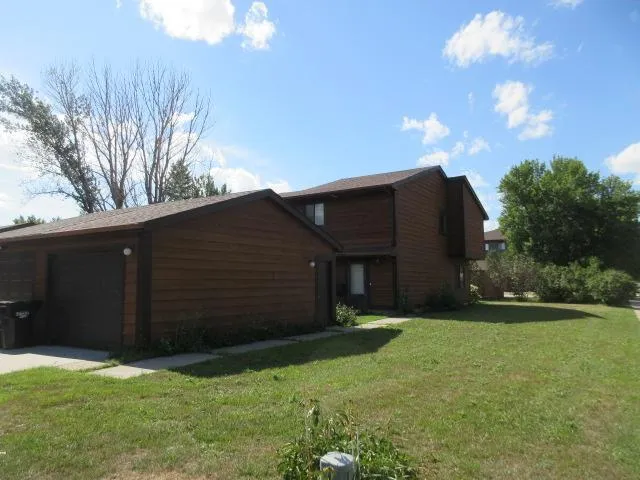 2001 Park Boulevard S Fargo, ND 58103