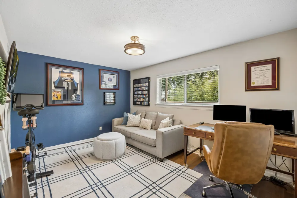 9812 Ravensway Drive Dallas, TX 75238