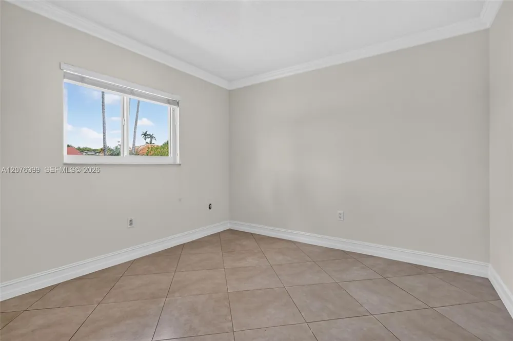 8936 SW 11th St Miami, FL 33174