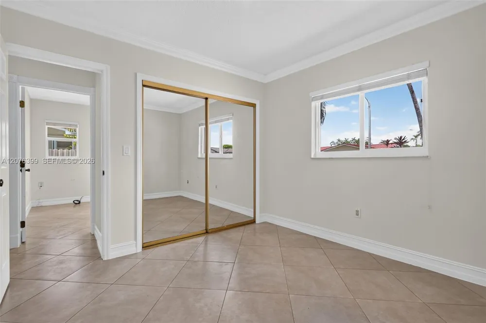 8936 SW 11th St Miami, FL 33174