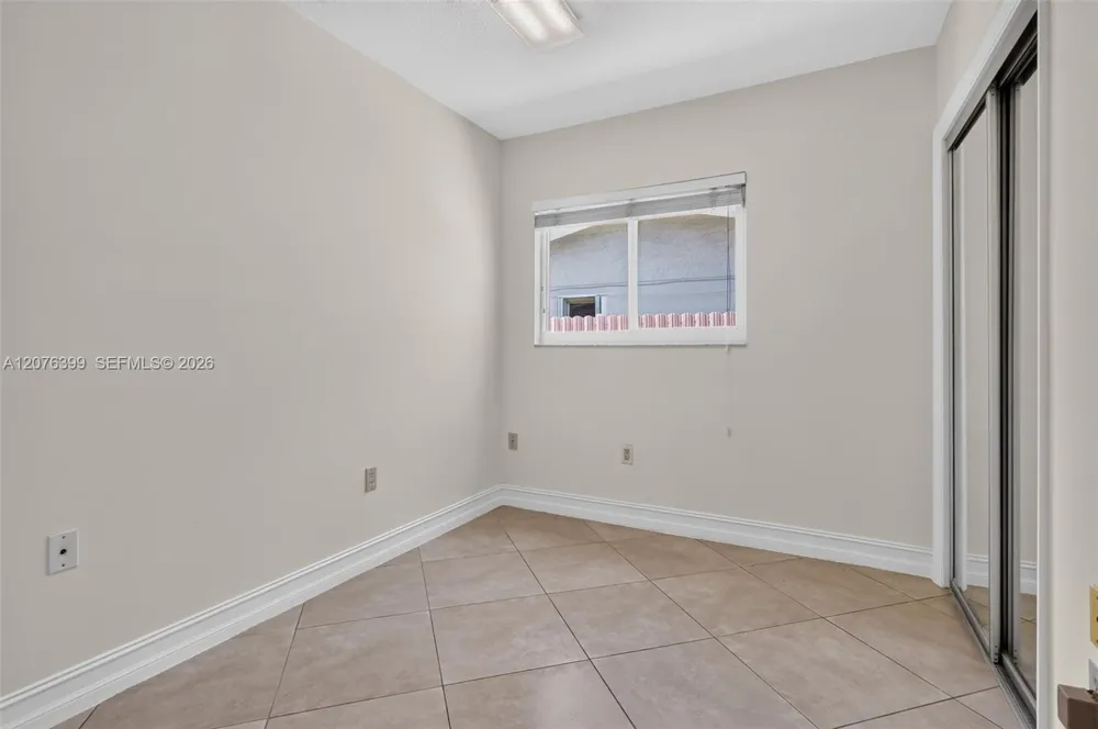 8936 SW 11th St Miami, FL 33174