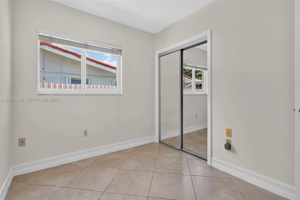 8936 SW 11th St Miami, FL 33174