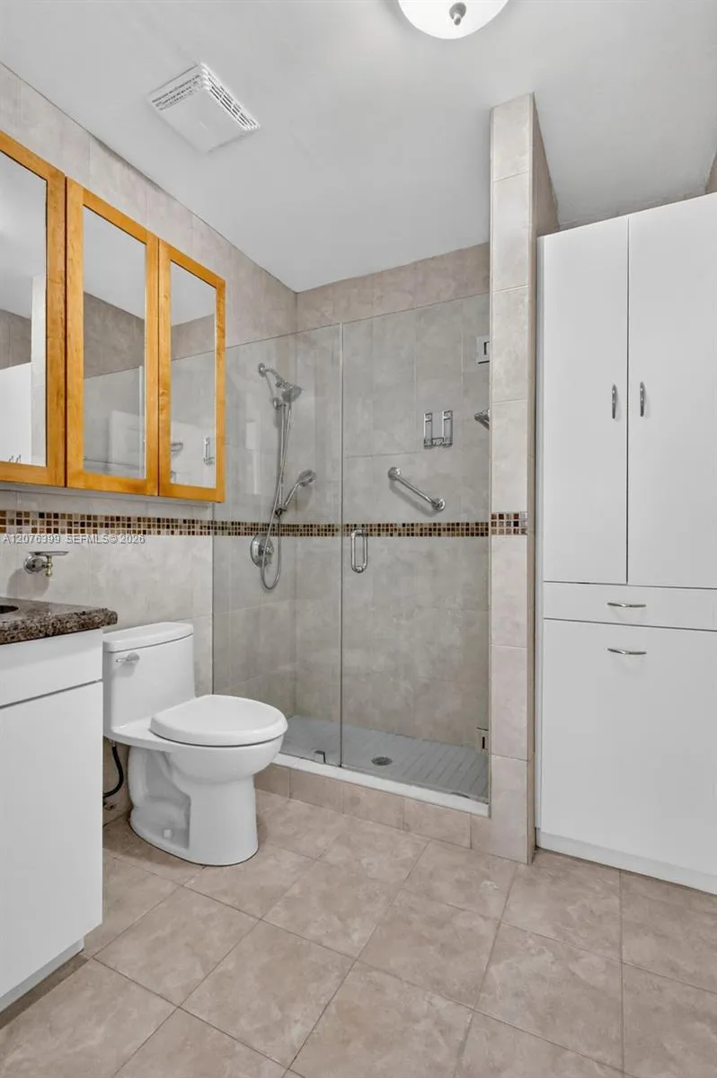 8936 SW 11th St Miami, FL 33174