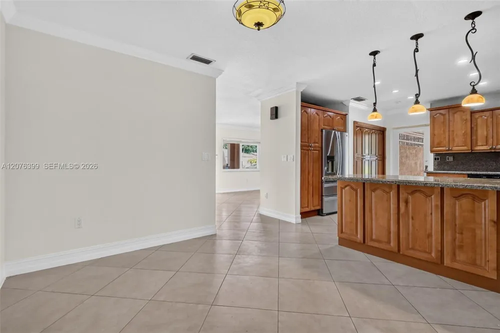 8936 SW 11th St Miami, FL 33174