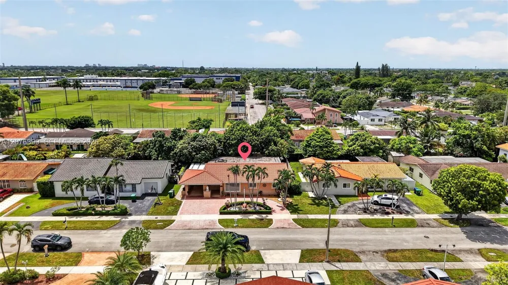 8936 SW 11th St Miami, FL 33174