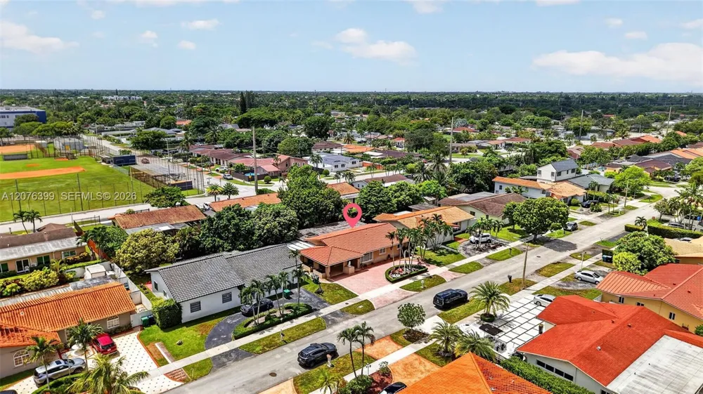 8936 SW 11th St Miami, FL 33174