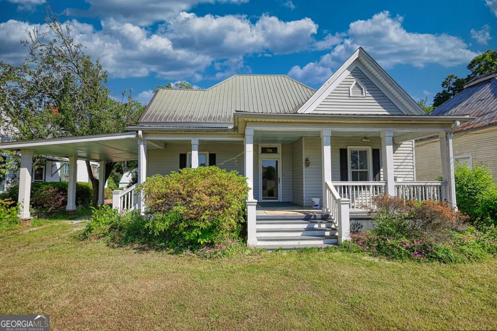 706 S Railroad ST Shady Dale, GA 31085